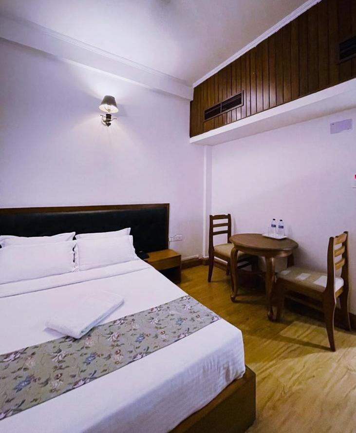 Hotel Tragopan Dimapur Bagian luar foto